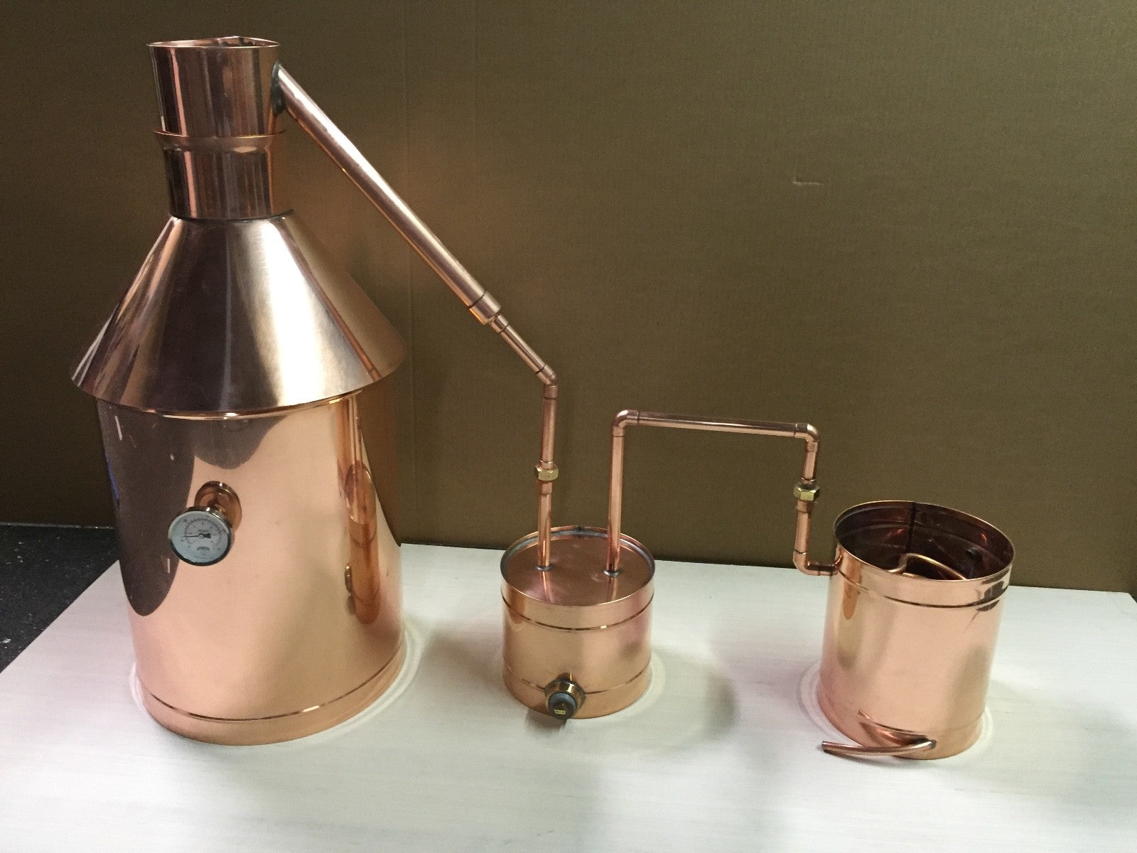 StillZ 6 Gallon Copper Moonshine Still with Thumper and Worm (20oz Copper)